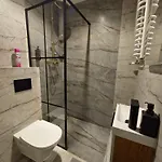 W Centrum Z Jacuzzi, Prywatny Parking Klimatyzacja 3 Апартаменты *