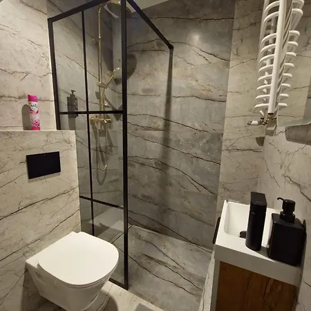 W Centrum Z Jacuzzi, Prywatny Parking Klimatyzacja 3 Apartman *