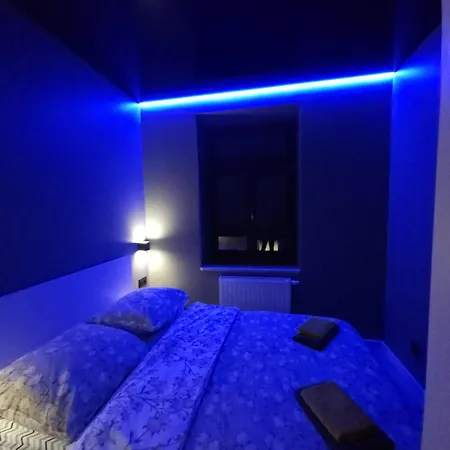 W Centrum Z Jacuzzi, Prywatny Parking Klimatyzacja 3 Радом