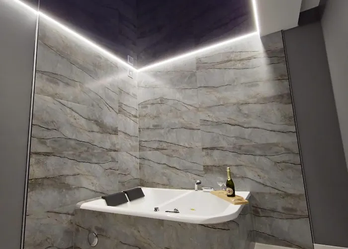 W Centrum Z Jacuzzi, Prywatny Parking Klimatyzacja 3